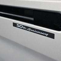 3745 CRSコンプリート 日産 キャラバン 50th Anniversary（50周年記念車）2WD 2,000CC ガソリン車 5人乗りのサムネイル