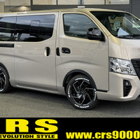3868 CRSコンプリート 日産 キャラバン 50th Anniversary（50周年記念車）2WD 2,400CC ディーゼル車 5人乗りのサムネイル