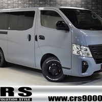 3803 日産 キャラバン CRSコンプリート GRANDプレミアム GX 50thアニバーサリー 2WD 2,400CC ディーゼル車 5人乗りのサムネイル