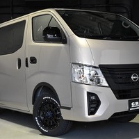 65.キャラバン CRSコンプリート GRAND PREMIUM GX 50thアニバーサリー 4WD 2,400㏄ ディーゼル車 寒冷地のサムネイル