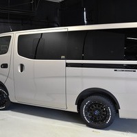 65.キャラバン CRSコンプリート GRAND PREMIUM GX 50thアニバーサリー 4WD 2,400㏄ ディーゼル車 寒冷地のサムネイル