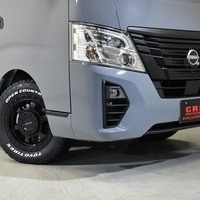 3803 日産 キャラバン CRSコンプリート GRANDプレミアム GX 50thアニバーサリー 2WD 2,400CC ディーゼル車 5人乗りのサムネイル