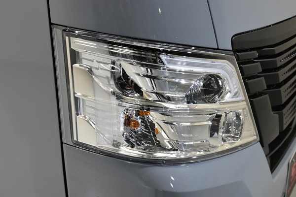 3803 日産 キャラバン CRSコンプリート GRANDプレミアム GX 50th