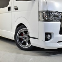 3898 令和1年式 ハイエース スーパーGL ダークプライムⅡ 2WD 2,800cc (ディーゼル車) 5人乗車 8.00万kmのサムネイル