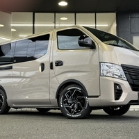 3868 CRSコンプリート 日産 キャラバン 50th Anniversary（50周年記念車）2WD 2,400CC ディーゼル車 5人乗りのサムネイル