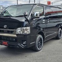 3678　ハイエース　スーパーGL　ダークプライムⅡ　4WD　2800cc　ディーゼル車　5人乗り　70kmのサムネイル