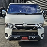 3670　令和4年式　ハイエース　スーパーGL　ダークプライムⅡ　4WD　2800cc　ディーゼル車　5人乗り　4500kmのサムネイル