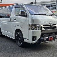 3670　令和4年式　ハイエース　スーパーGL　ダークプライムⅡ　4WD　2800cc　ディーゼル車　5人乗り　4500kmのサムネイル