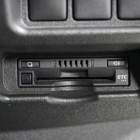 4162. 令和1年式 ハイエース DX 2WD 2,800cc ディーゼル車 3/6人乗車 走行2.1万km 検査1年付のサムネイル