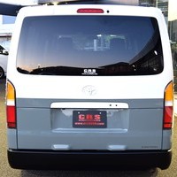 3395 平成27年式 ハイエース スーパーGL ダークプライム 2WD 2,000cc (ガソリン車) 5人乗車 8.5万kmのサムネイル