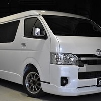 3503. 8ナンバーキャンピング車 ハイエース ワゴンGL 2WD　2700cc　ガソリン車 7人乗りのサムネイル