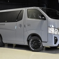 4143. 令和6年式 キャラバン GRANDプレミアムGX  2400cc ディーゼル車 走行13km 未使用車 検査R8.2のサムネイル