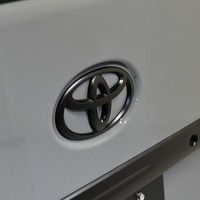 4162. 令和1年式 ハイエース DX 2WD 2,800cc ディーゼル車 3/6人乗車 走行2.1万km 検査1年付のサムネイル