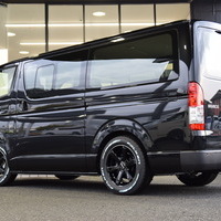 4153　CRSコントラストPKG　ハイエース　DX　2WD　2000cc　ガソリン車　3/6人乗りのサムネイル