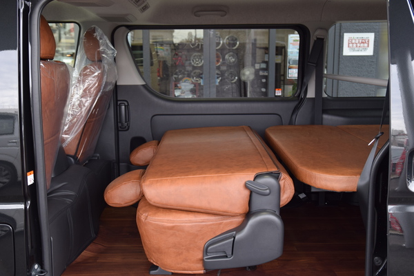 ハイエース5型S-GLシート直引取限定 暑かっ