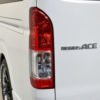 4147 平成27年式 レジアスエース スーパーGL ダークプライムⅡ 2WD 2,000cc (ガソリン車) 5人乗車 7.1万kmのサムネイル