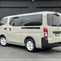 3872　キャラバン　MYROOM　GRANDプレミアムGX　2WD　2000cc　ガソリン車　5人乗りのサムネイル