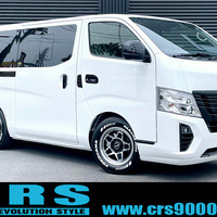 キャラバン　50周年記念モデル　2WD　2000cc　ガソリン車　5人乗りのサムネイル