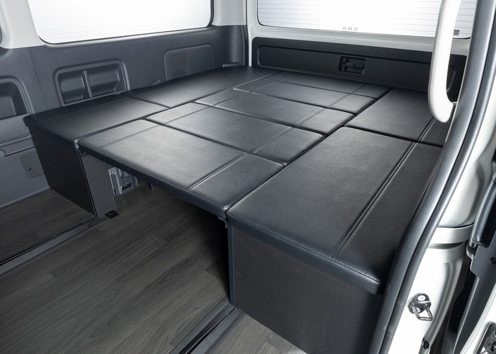 HIACE WAGON GL  COMPLETE 「Bed Kit Ⅲ」WAGON　8ナンバー　8人乗りのサムネイル