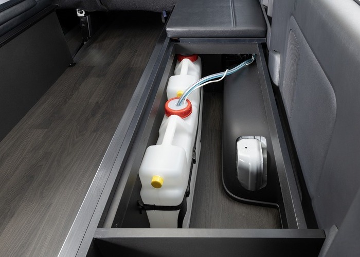 HIACE WAGON GL  COMPLETE 「Bed Kit Ⅲ」WAGON　8ナンバー　8人乗りのサムネイル