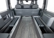 HIACE VAN  S-GL  COMPLETE  「BEACH CRUISER」VAN　8ナンバー　5人乗りのサムネイル