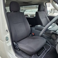 4201　令和5年式　ハイエース　スーパーGL　2WD　2000cc　ガソリン車　5人乗り　50kmのサムネイル