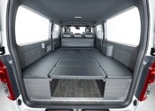 HIACE VAN  S-GL  COMPLETE  「BEACH CRUISER」VAN　8ナンバー　5人乗りのサムネイル