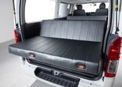 HIACE S-GL COMPLETE「UNITY VAN」VAN　8ナンバー　8人乗りのサムネイル