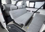 HIACE WAGON GL  COMPLETE 「NOMADIC WAGON」WAGON　8ナンバー　5人乗りのサムネイル
