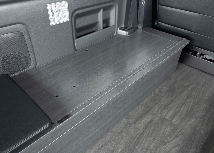 HIACE VAN  S-GL  COMPLETE  「BEACH CRUISER」VAN　8ナンバー　5人乗りのサムネイル