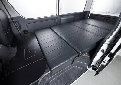 HIACE S-GL COMPLETE「UNITY VAN」VAN　8ナンバー　8人乗り