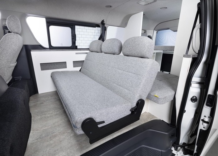 HIACE WAGON GL  COMPLETE 「NOMADIC WAGON」WAGON　8ナンバー　5人乗りのサムネイル