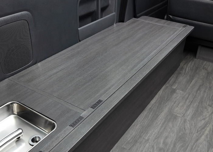 HIACE WAGON GL  COMPLETE 「Bed Kit Ⅲ」WAGON　8ナンバー　8人乗りのサムネイル