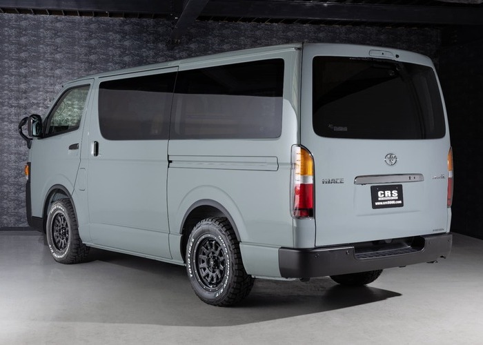 HIACE S-GL COMPLETE「CLASSIC GEAR」VAN　1or4ナンバー　5人乗りのサムネイル