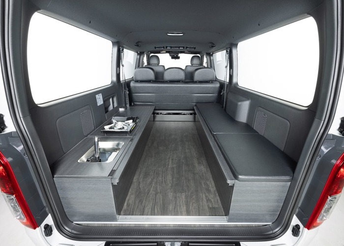 HIACE VAN  S-GL  COMPLETE  「BEACH CRUISER」VAN　8ナンバー　5人乗りのサムネイル