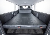 HIACE S-GL COMPLETE「UNITY VAN」VAN　8ナンバー　8人乗りのサムネイル