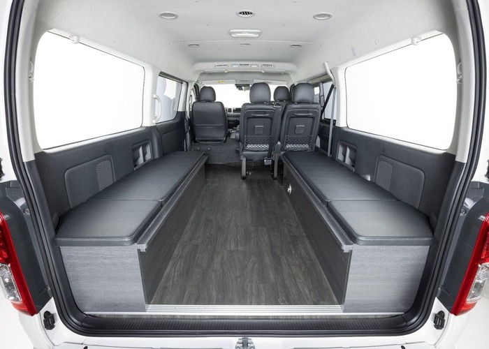 HIACE WAGON GL  COMPLETE 「Bed Kit Ⅱ」WAGON　8ナンバー　7人乗りのサムネイル
