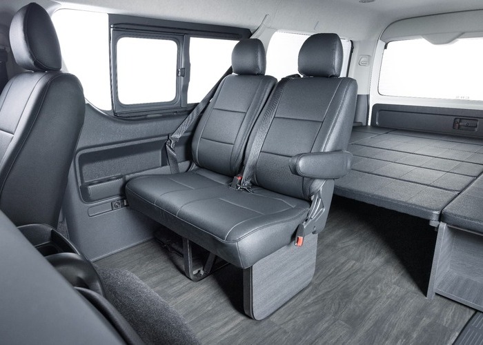 HIACE WAGON GL  COMPLETE 「Bed Kit Ⅱ」WAGON　8ナンバー　7人乗りのサムネイル