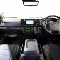 3921 令和6年式 ハイエース スーパーGL ダークプライムⅡ 2WD 2,000cc (ガソリン車) 5人乗車 50kmのサムネイル
