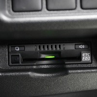 3828 令和4年式 ハイエース スーパーGL ダークプライムⅡ 2WD 2,000cc (ガソリン車) 5人乗車 0.57万kmのサムネイル