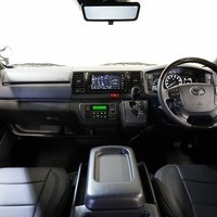 3828 令和4年式 ハイエース スーパーGL ダークプライムⅡ 2WD 2,000cc (ガソリン車) 5人乗車 0.57万kmのサムネイル