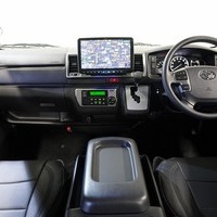 4206 令和5年式 ハイエース スーパーGL 2WD 2,000cc (ガソリン車) 5人乗車 50kmのサムネイル