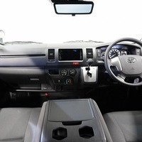 4184 令和6年式 ハイエース DX 2WD 2,000cc ガソリン車 3/6人乗車 走行50km 検査R8.3のサムネイル