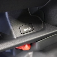 4184 令和6年式 ハイエース DX 2WD 2,000cc ガソリン車 3/6人乗車 走行50km 検査R8.3のサムネイル
