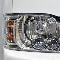 3968 CRSコンプリート ベッドキットⅤ ハイエース ワゴン GL 2WD 2,700CC ガソリン車 10人乗りのサムネイル