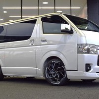 3932 令和6年式 ハイエース スーパーGL ダークプライムⅡ 2WD 2,000cc (ガソリン車) 5人乗車 5kmのサムネイル