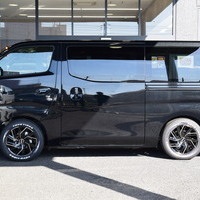 4182　登録済み未使用車　日産 キャラバン GRANDプレミアム GX 2WD 2,400CC (ディーゼル車) 5人乗り 12kmのサムネイル