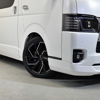 4200 CRSコンプリート ハイエース スーパーGL 2WD 2,000CC ガソリン車 5人乗りのサムネイル