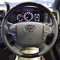 3932 令和6年式 ハイエース スーパーGL ダークプライムⅡ 2WD 2,000cc (ガソリン車) 5人乗車 5kmのサムネイル