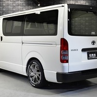 4184 令和6年式 ハイエース DX 2WD 2,000cc ガソリン車 3/6人乗車 走行50km 検査R8.3のサムネイル